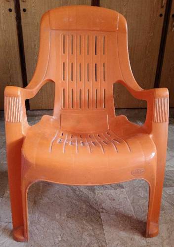 Original boss chair in orange color 