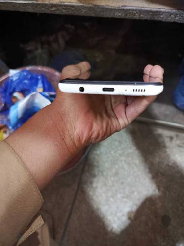 Samsung galaxy A21s ram 4 64 condition 10,9 box no panal changa