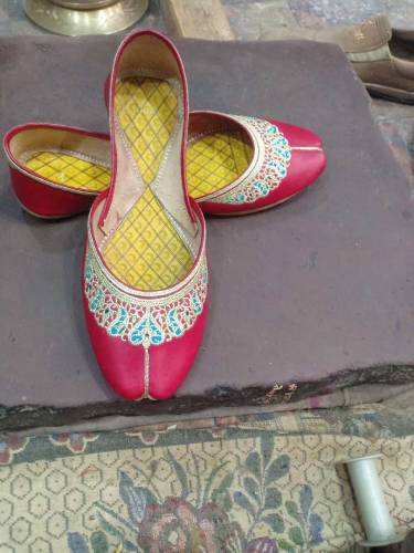 leather shoes full hand made for ladies