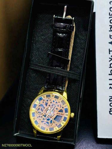 •  Material: Leather•  Product Type: Watch•  Watch Case Shape: Round• 
