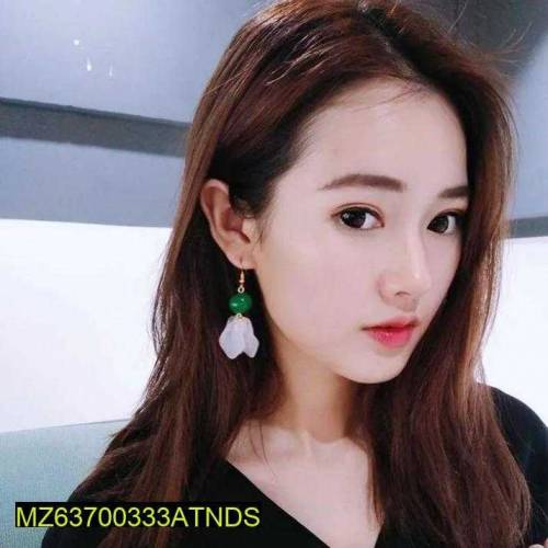 Cute Pearl And White Leaf Earrings 