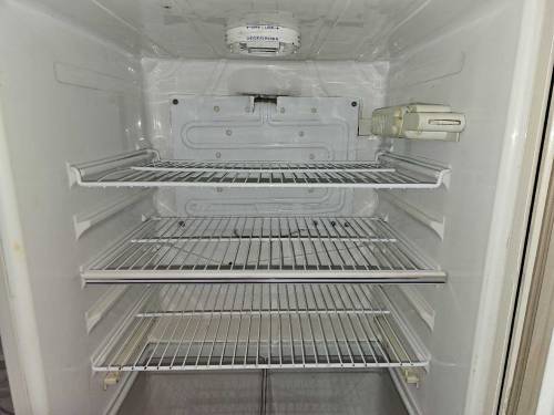 refrigerator 