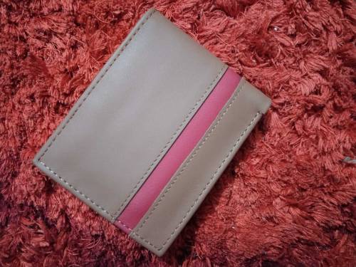 Piping wallets
