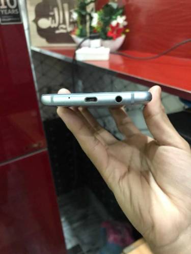 Samsung J7 pro borad available