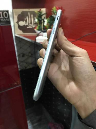 Samsung J7 pro borad available