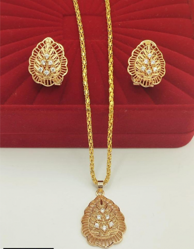 Artificial jewellery with low price 