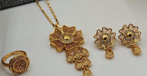 Artificial jewellery with low price 