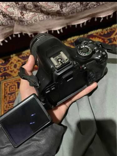 Canon 600d with 18-55mm lens