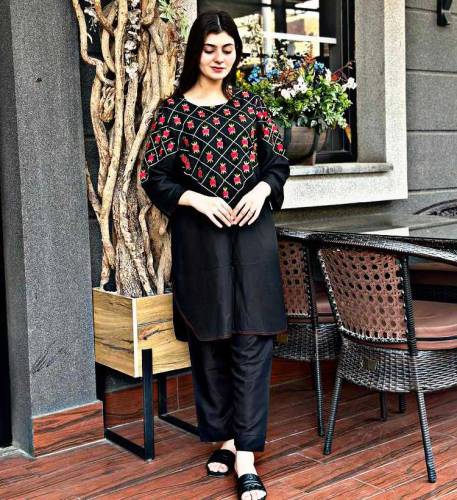 2 Pcs Women's Stitches Arabic Lawn Printed Suit 