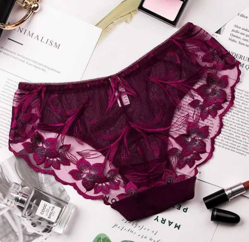 Briefs panty for girls. Lace women panties underwear_ladies undergarme