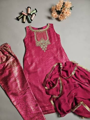 Party wear dress 