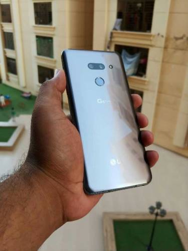 LG G8