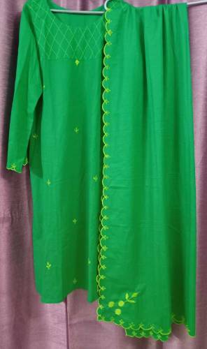 Khadder 3 pc embroidered suit in green colour 