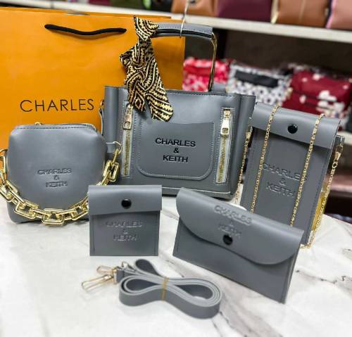 5 pc women Fashion bags👜