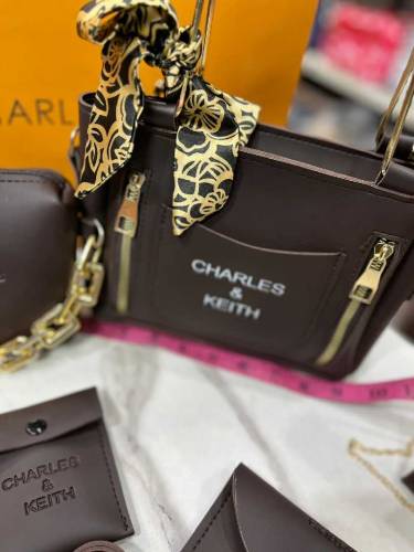 5 pc women Fashion bags👜