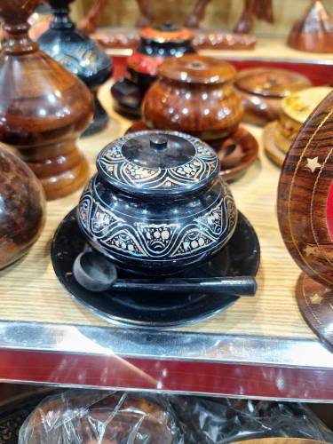 wooden shugar pot