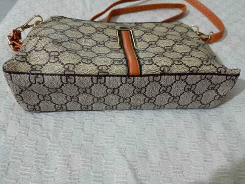 Gucci leather shoulder bag 