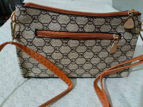 Gucci leather shoulder bag 