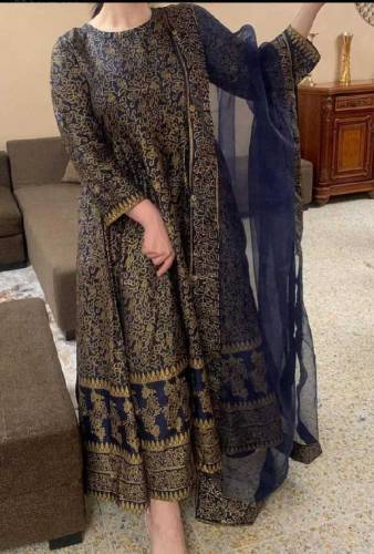 katana Silk printed suit