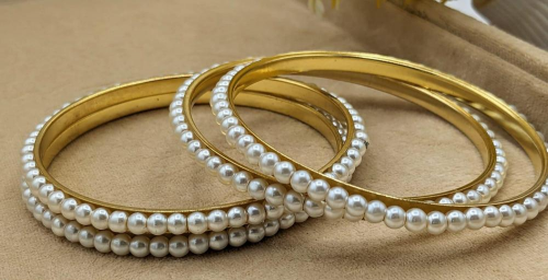 4 PCs Pearl Bangles 
