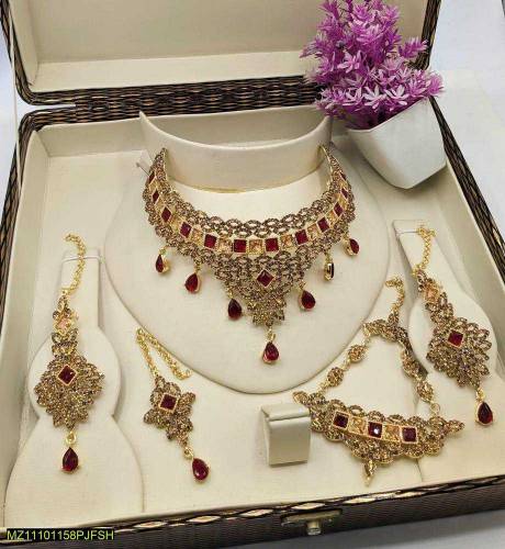 BEAUTIFUL BRIDAL SET