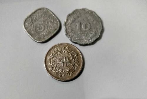 Old Pakistani coins & Notes available