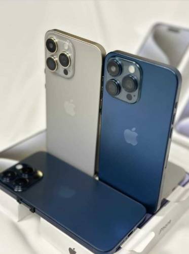 IPhone 15 pro max 4/64 box pack