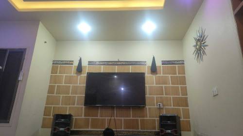 MZEE LED neat and clean condition
