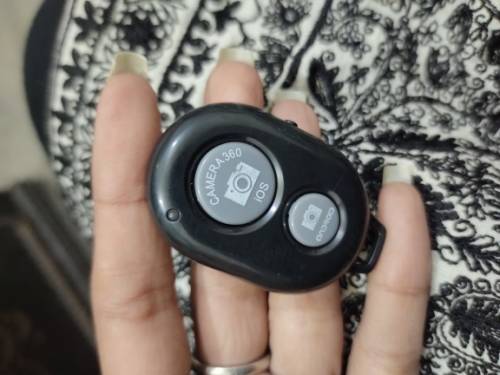 Wireless Bluetooth Camera + Mobile Remote Selfie , Video , Tiktok