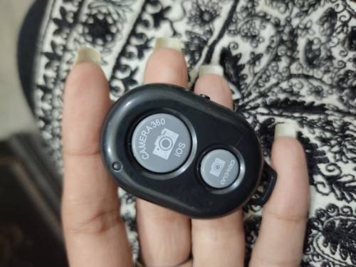 Wireless Bluetooth Camera + Mobile Remote Selfie , Video , Tiktok
