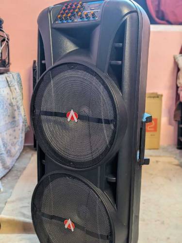 AUDIONIC Mh1515 ADVANCE SPEAKER 80W RMS RECHARGEABLE 