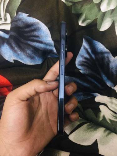 new box open phone only need money