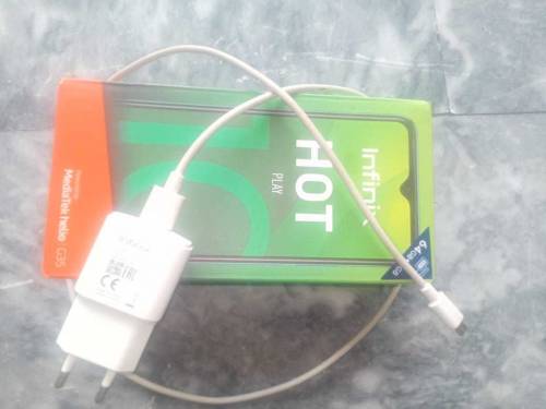 Infinix hot 10 play 4/64 6000mah battery with box and charger