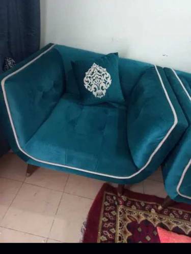 6 seater sofa set urgent sale good condition 