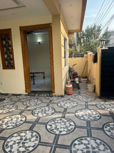 Beautiful 6mrla double stroy House for sale soan garden Islamabad 