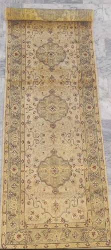 Rugs & carpets available in every size and quality 