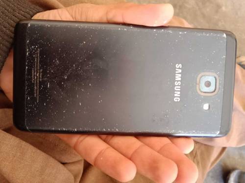 Samsung j7 max