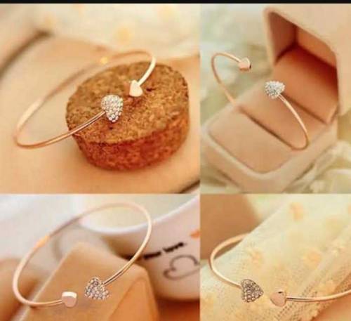 woman traditional bracelet 