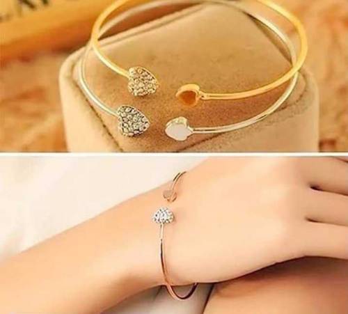 woman traditional bracelet 