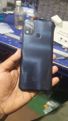 Infinix hot 10 Mobil 4/64 dba charger sath ha