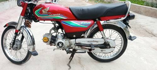 HONDA CD70 