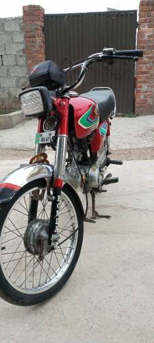 HONDA CD70 