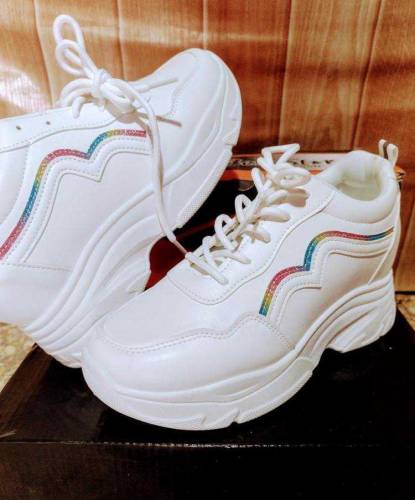 girls sneakers 