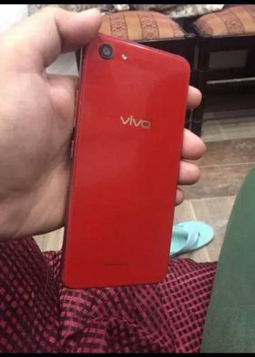vivo y83 6/128 with box call at 0324-1543959