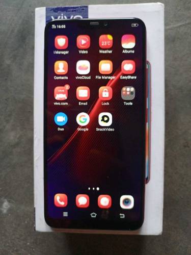 vivo y83 6/128 with box call at 0324-1543959