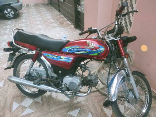 I purchased new bike that's why I sale my  old bike condition like new