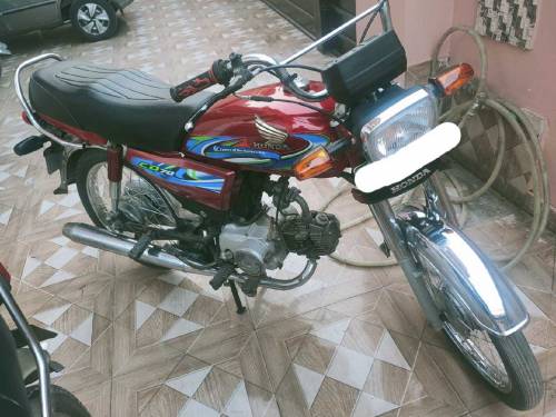 I purchased new bike that's why I sale my  old bike condition like new