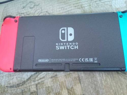 Nitendo switch with controller and without dock with cjarger