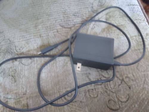 Nitendo switch with controller and without dock with cjarger