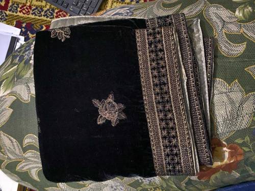Womens Turkish Valvet Shawls